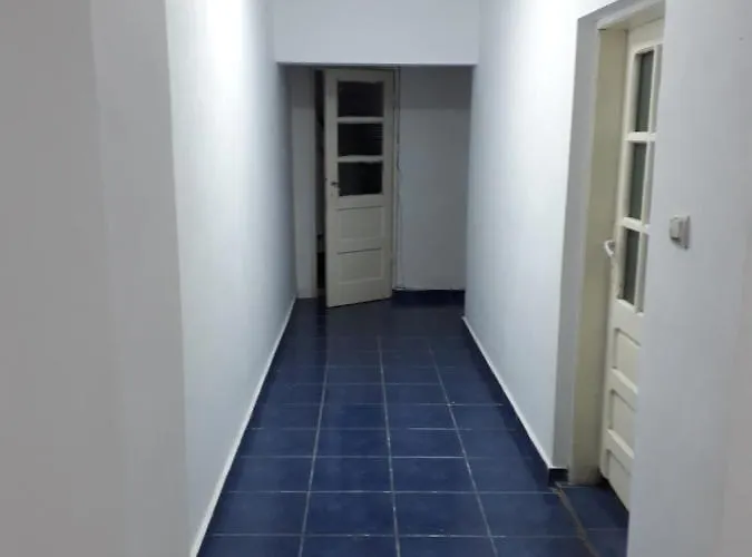 Sara 3 Dormitoare Nu Primesc Santieristi Si Petrecareti Hébergement de vacances *