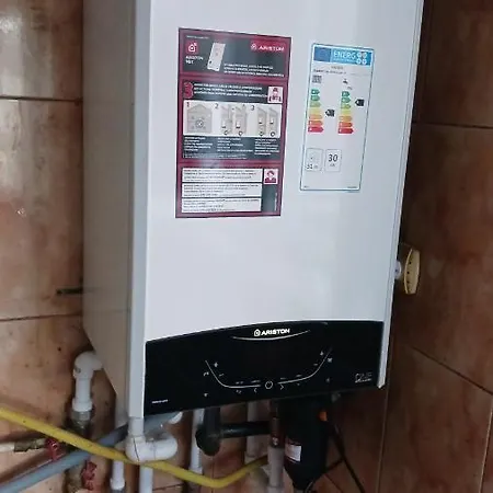 Sara 3 Dormitoare Nu Primesc Santieristi Si Petrecareti * Βουκουρέστι